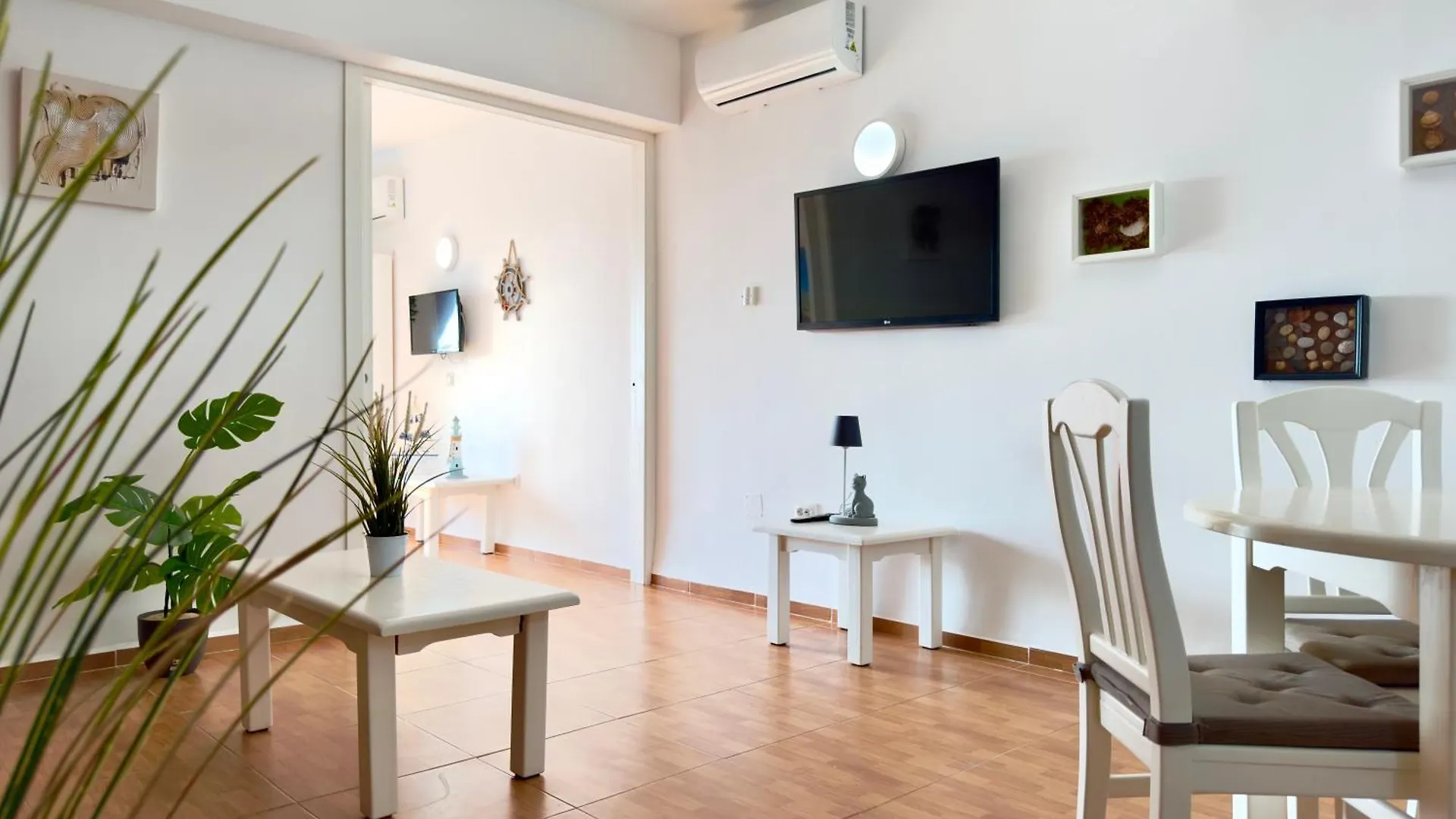 Apartamento Vistas Al Mar Y Piscina Benalmadena Spain