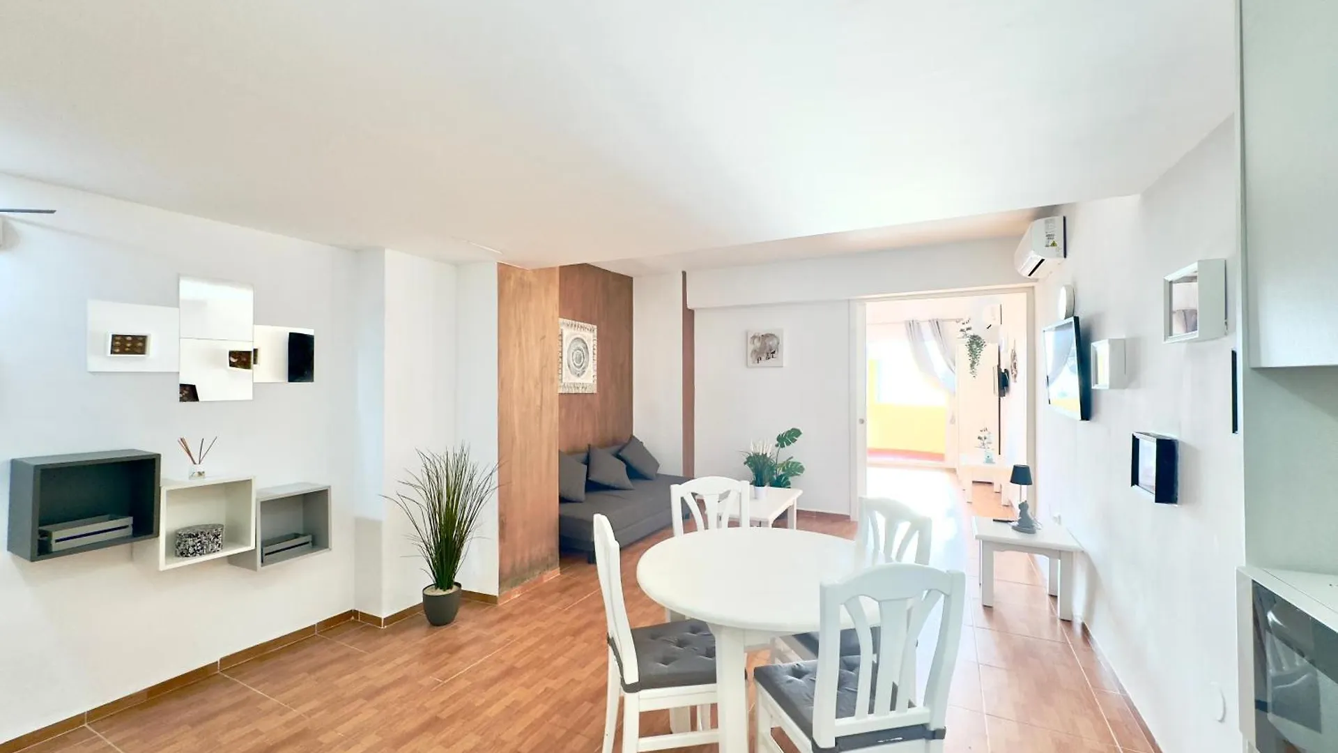 Apartamento Vistas Al Mar Y Piscina Benalmádena